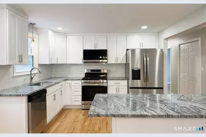 5 Candlewood Drive, Bloomfield, CT 06002 - Photo 5