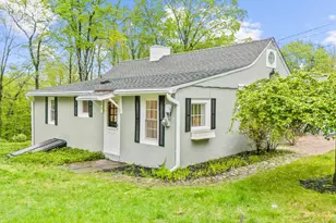 13 South St, Washington, CT 06793 - Photo 3