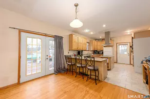 121 Damascus Rd, Branford, CT 06405 - Photo 5