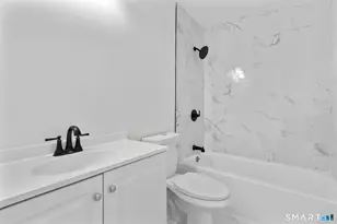 83 Sutton Pl, Bloomfield, CT 06002 - Photo 17