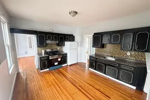 352 Charles St, Bridgeport, CT 06606 - Photo 7