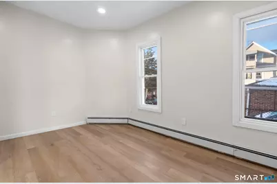 26 McLean Street, Hartford, CT 06114 - Photo 15