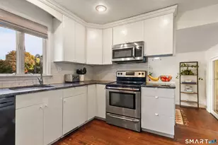 130 Wainwright Pl, Stratford, CT 06614 - Photo 7