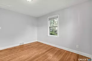 339 Goldenrod Ave, Bridgeport, CT 06606 - Photo 15