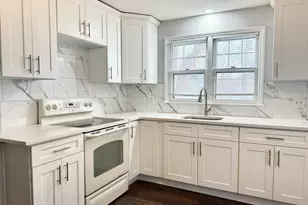 339 Goldenrod Ave, Bridgeport, CT 06606 - Photo 5