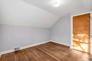 339 Goldenrod Ave, Bridgeport, CT 06606 - Photo 21