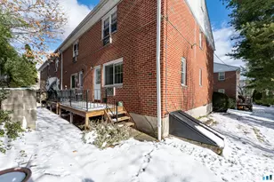 240 Wardwell St, Stamford, CT 06902 - Photo 11