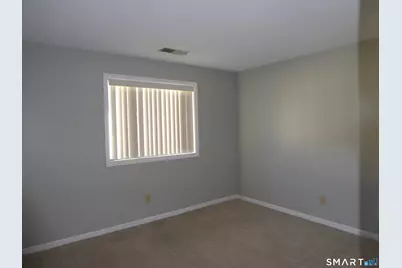 140 Thompson Street #APT 2B, East Haven, CT 06513 - Photo 13