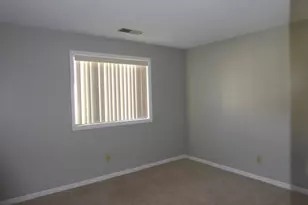 140 Thompson St, East Haven, CT 06513 - Photo 13