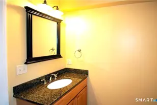 38 Hooper St, Norwich, CT 06360 - Photo 9