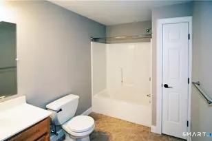 38 Hooper St, Norwich, CT 06360 - Photo 11