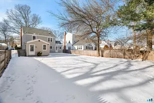 220 Griswold Dr, West Hartford, CT 06119 - Photo 33