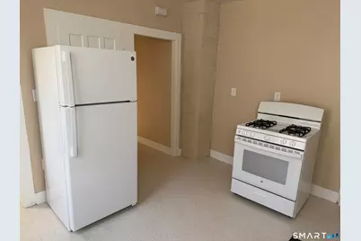 597 Ogden Street, Bridgeport, CT 06608 - Photo 9