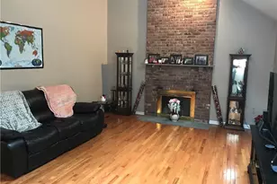 19 Village View Ln, Farmington, CT 06085 - Photo 7