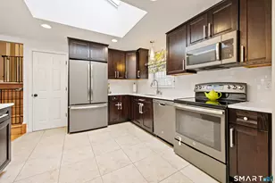 39 Randall Dr, North Haven, CT 06473 - Photo 9