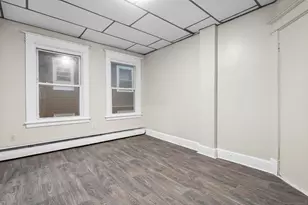 37 Plaza Ave, Waterbury, CT 06710 - Photo 15