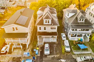 37 Plaza Ave, Waterbury, CT 06710 - Photo 21