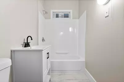 37 Plaza Avenue, Waterbury, CT 06710 - Photo 13