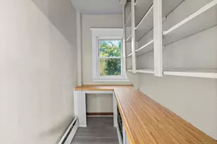 37 Plaza Ave, Waterbury, CT 06710 - Photo 7