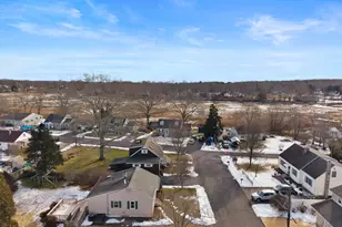 3 Sunnieside Dr, East Lyme, CT 06357 - Photo 5