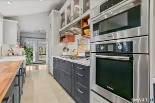 98 Comstock Hill Ave, Norwalk, CT 06850 - Photo 17