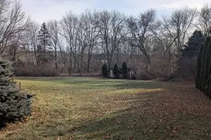 14 Hansen Farm Rd, North Haven, CT 06473 - Photo 3