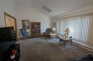 14 Hansen Farm Rd, North Haven, CT 06473 - Photo 5