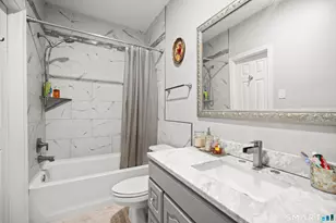 211 Carriage Crossing Ln, Middletown, CT 06457 - Photo 13