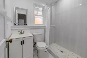 400 East Ave, Bridgeport, CT 06610 - Photo 15