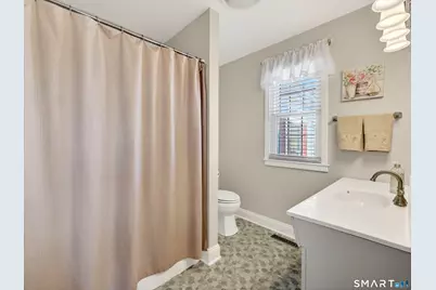 20 Colonial Heights Road, East Haven, CT 06473 - Photo 21