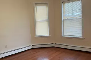 50 York St, Hartford, CT 06106 - Photo 7