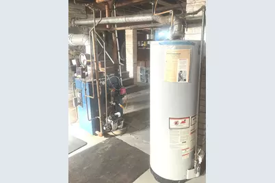 16 Holbrook Court, Ansonia, CT 06401 - Photo 39