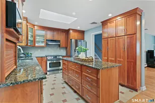 2 Rockyfield Rd, Westport, CT 06880 - Photo 9