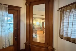 35 Burton St, Hartford, CT 06112 - Photo 17