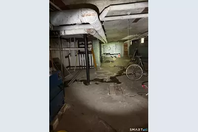 35 Burton Street, Hartford, CT 06112 - Photo 35