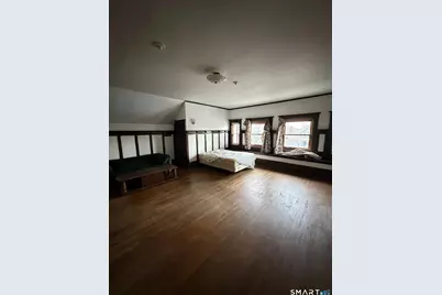 35 Burton Street, Hartford, CT 06112 - Photo 19