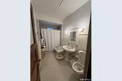 35 Burton Street, Hartford, CT 06112 - Photo 13