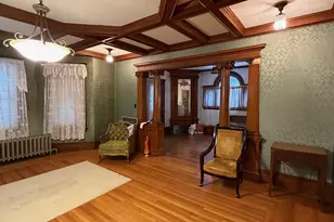 35 Burton St, Hartford, CT 06112 - Photo 9