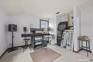 76 Texas Dr, New Britain, CT 06052 - Photo 9