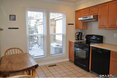 9 Maple Lane #9, Avon, CT 06001 - Photo 7