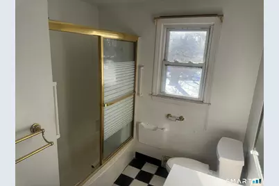 33 Wood Pond Road, West Hartford, CT 06107 - Photo 21