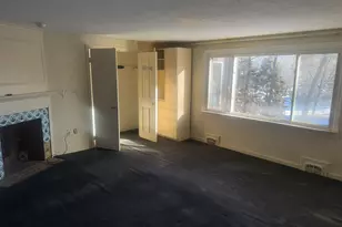 33 Wood Pond Rd, West Hartford, CT 06107 - Photo 9