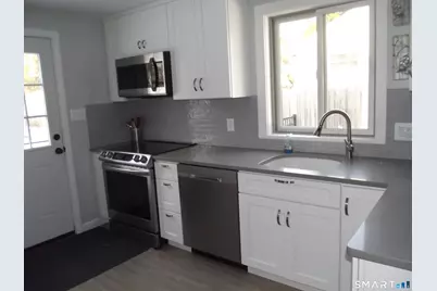 16 Overlook Avenue, Groton, CT 06355 - Photo 3