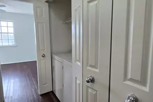 50 Greenhouse Rd, Bridgeport, CT 06606 - Photo 15