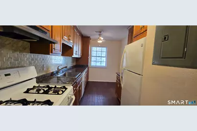 50 Greenhouse Road #65D, Bridgeport, CT 06606 - Photo 7