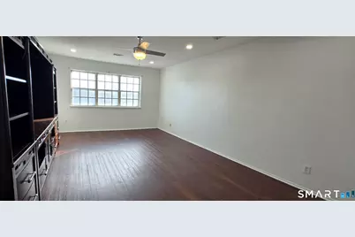 50 Greenhouse Road #65D, Bridgeport, CT 06606 - Photo 5