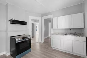 55 Plaza Ave, Waterbury, CT 06710 - Photo 5