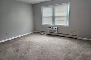 617 Center St, Manchester, CT 06040 - Photo 7