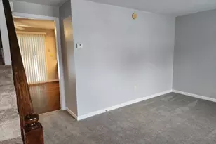 617 Center St, Manchester, CT 06040 - Photo 5