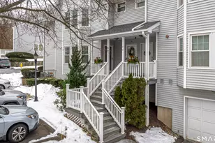 26 Greenview Ln, Milford, CT 06461 - Photo 3